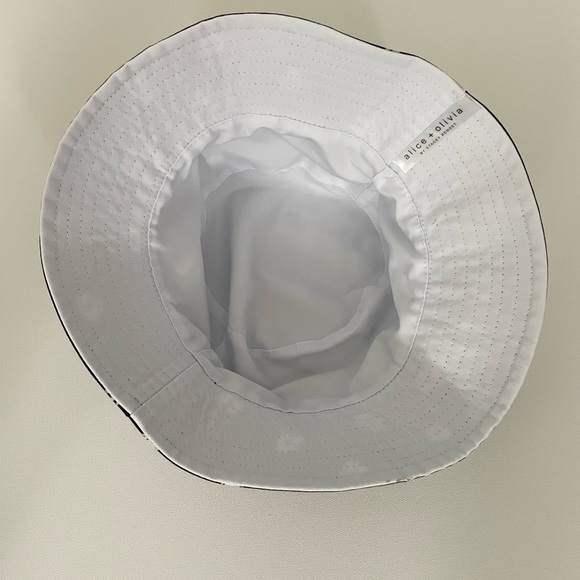 Alice Olivia Daisy printed reversible bucket hat white black - Picture 3 of 4